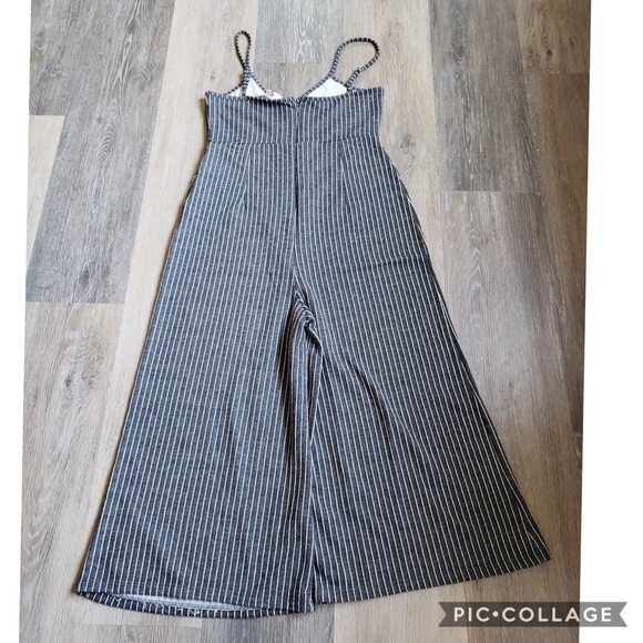 Stripe Jumpsuit - Picture 2 of 9